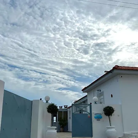 Avli House Casa de Férias *